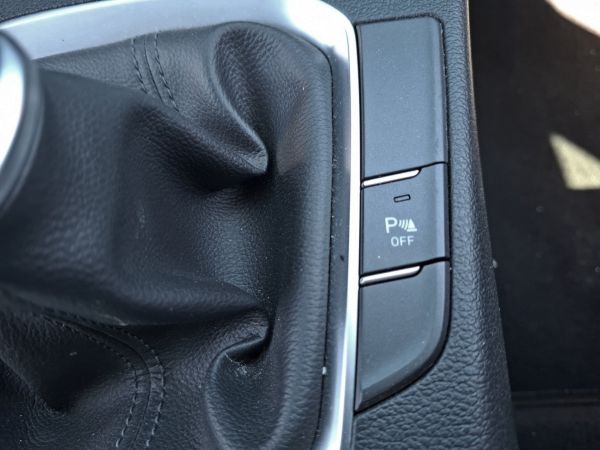 hyundai-i30-2023-gasolina-998cc
