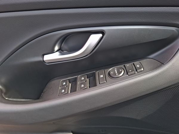 hyundai-i30-2025-gasolina-998cc