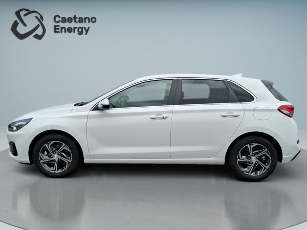 hyundai-i30-2023-gasolina-998cc