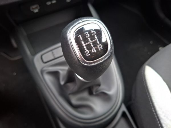 hyundai-i10-2025-gasolina-998cc