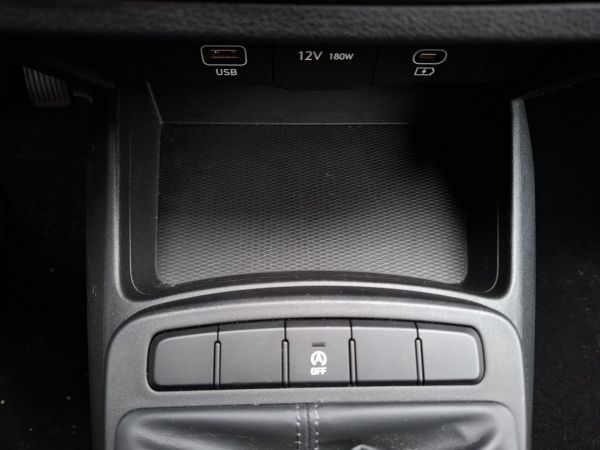 hyundai-i10-2025-gasolina-998cc