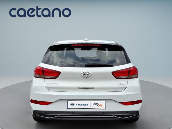 hyundai-i30-2023-gasolina-998cc