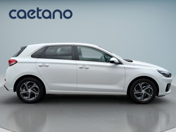 hyundai-i30-2023-gasolina-998cc