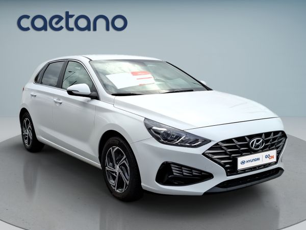 hyundai-i30-2023-gasolina-998cc