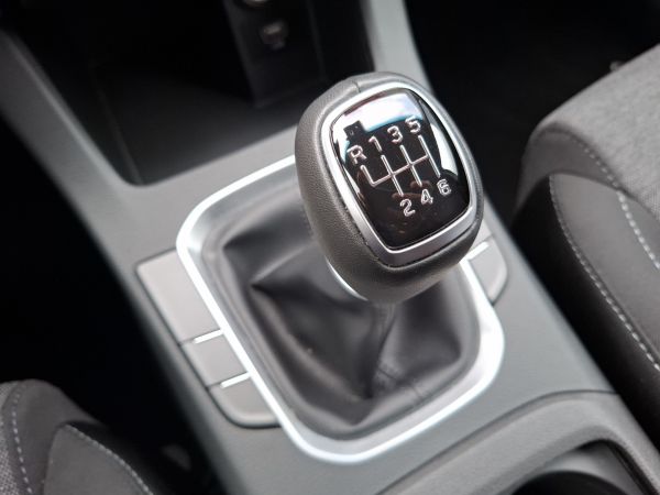 hyundai-i30-2023-gasolina-998cc
