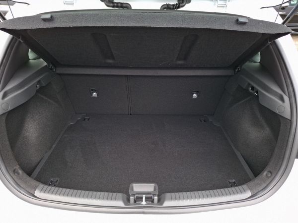 hyundai-i30-2023-gasolina-998cc