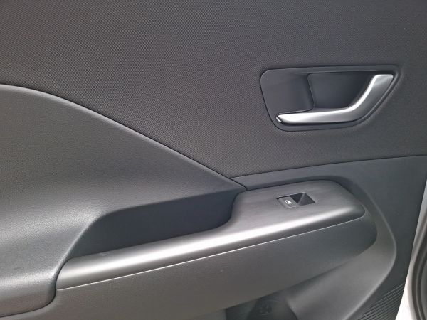 hyundai-kauai-2025-gasolina-998cc
