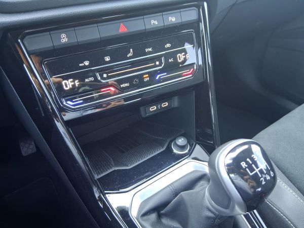 volkswagen-t-roc-2025-gasolina-999cc