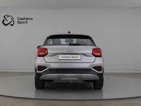 audi-q2-2024-gasolina-999cc