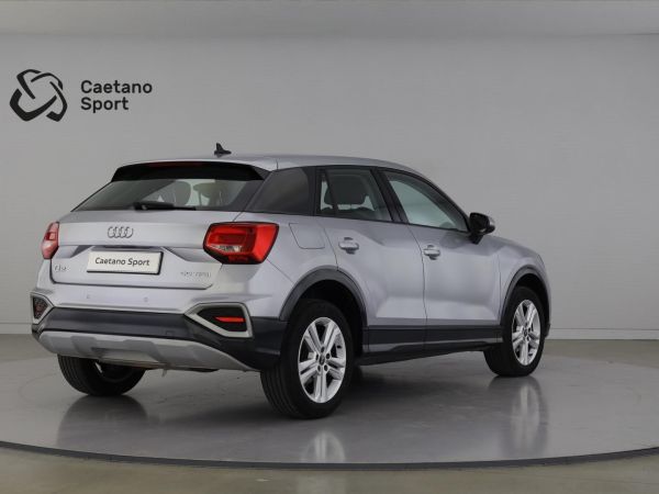 audi-q2-2024-gasolina-999cc