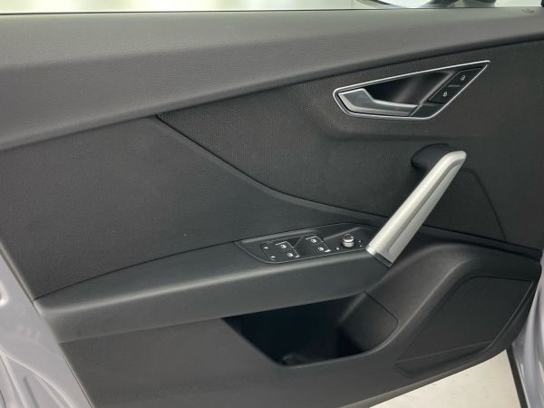 audi-q2-2024-gasolina-999cc