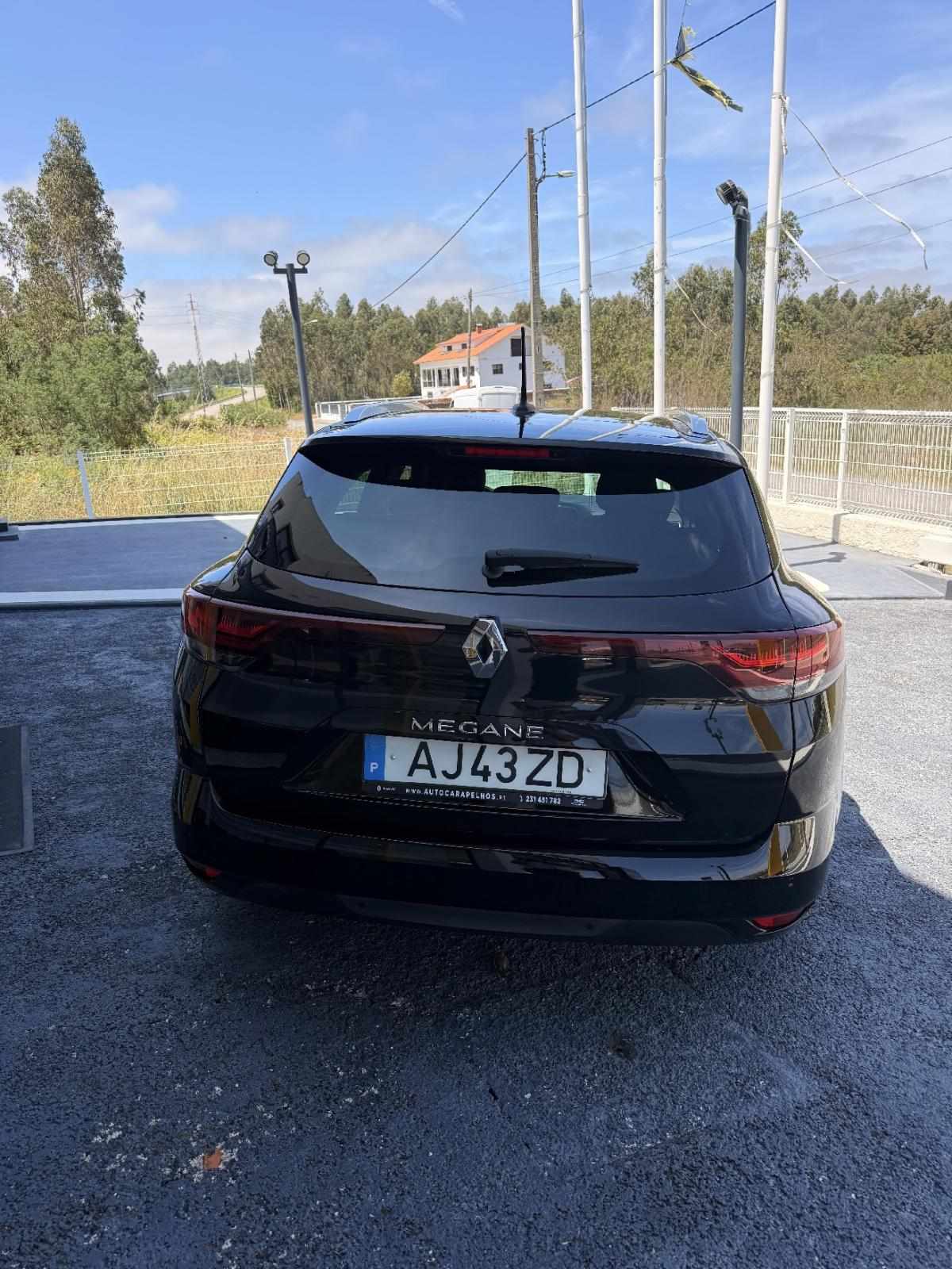 renault-megane-sport-tourer-2021-diesel-1461cc
