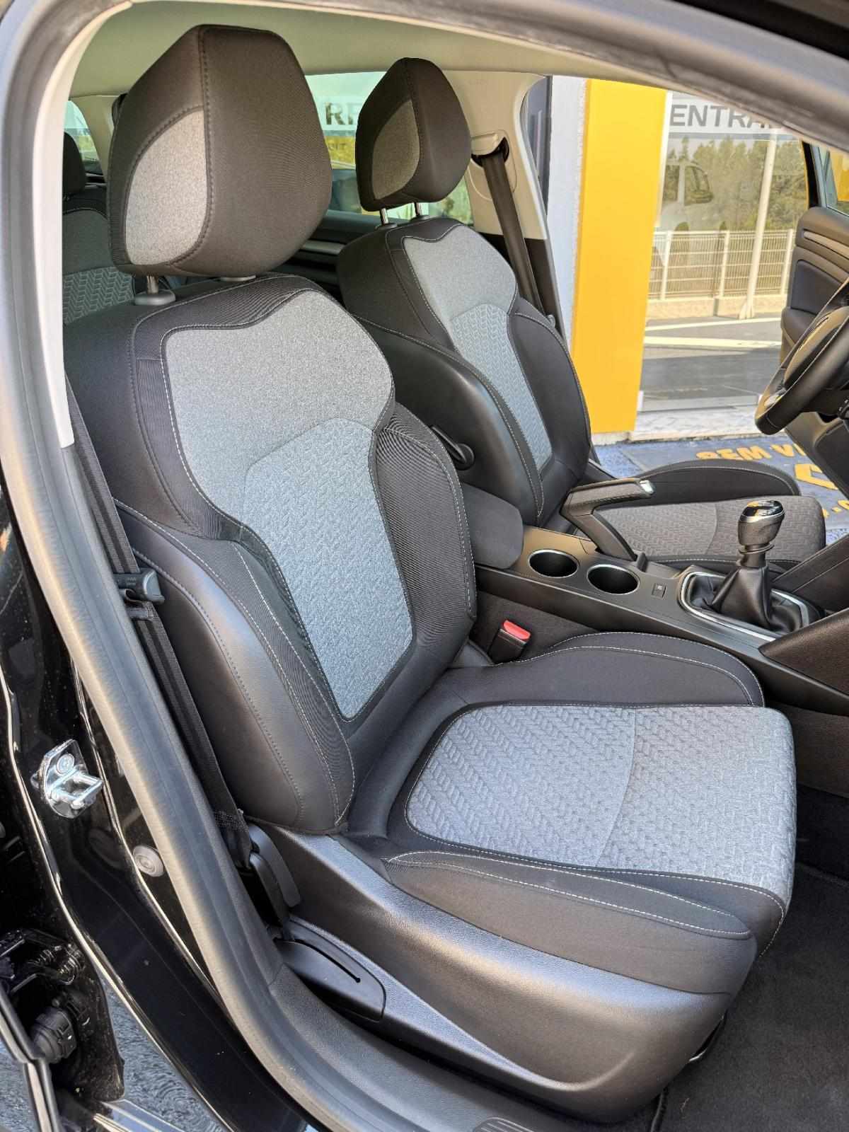renault-megane-sport-tourer-2021-diesel-1461cc