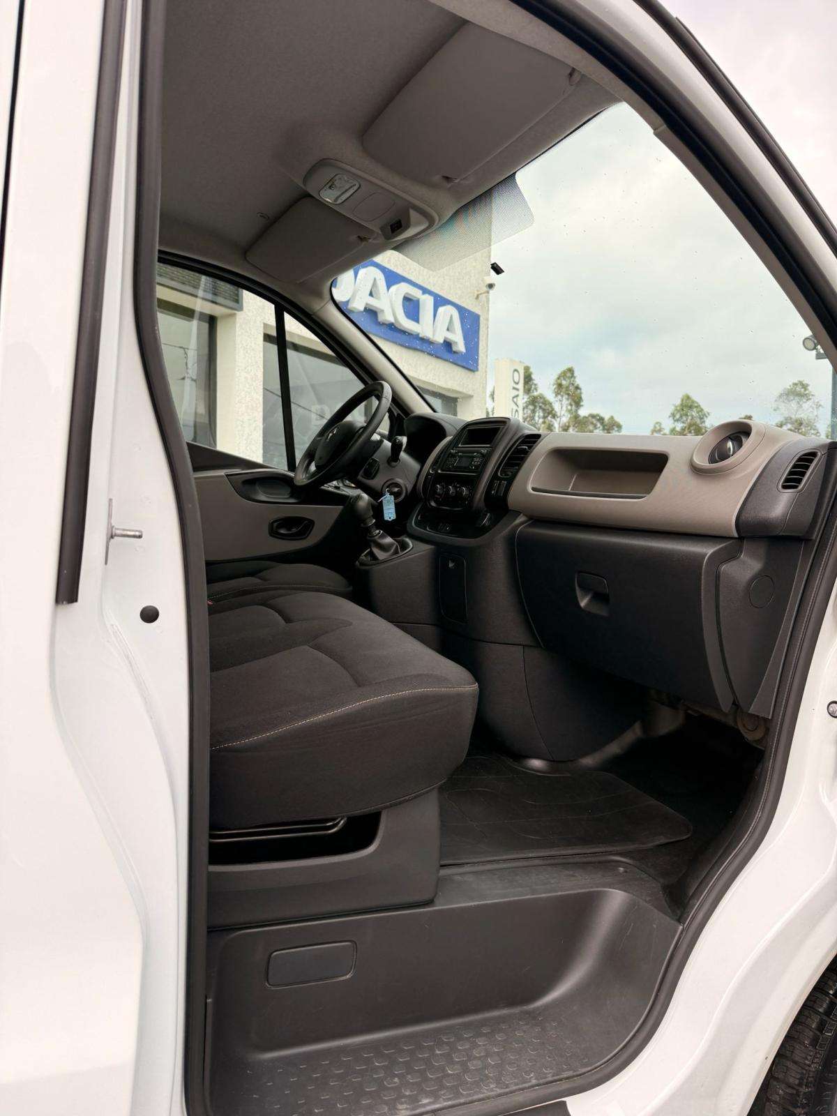 renault-trafic-2016-diesel-1598cc