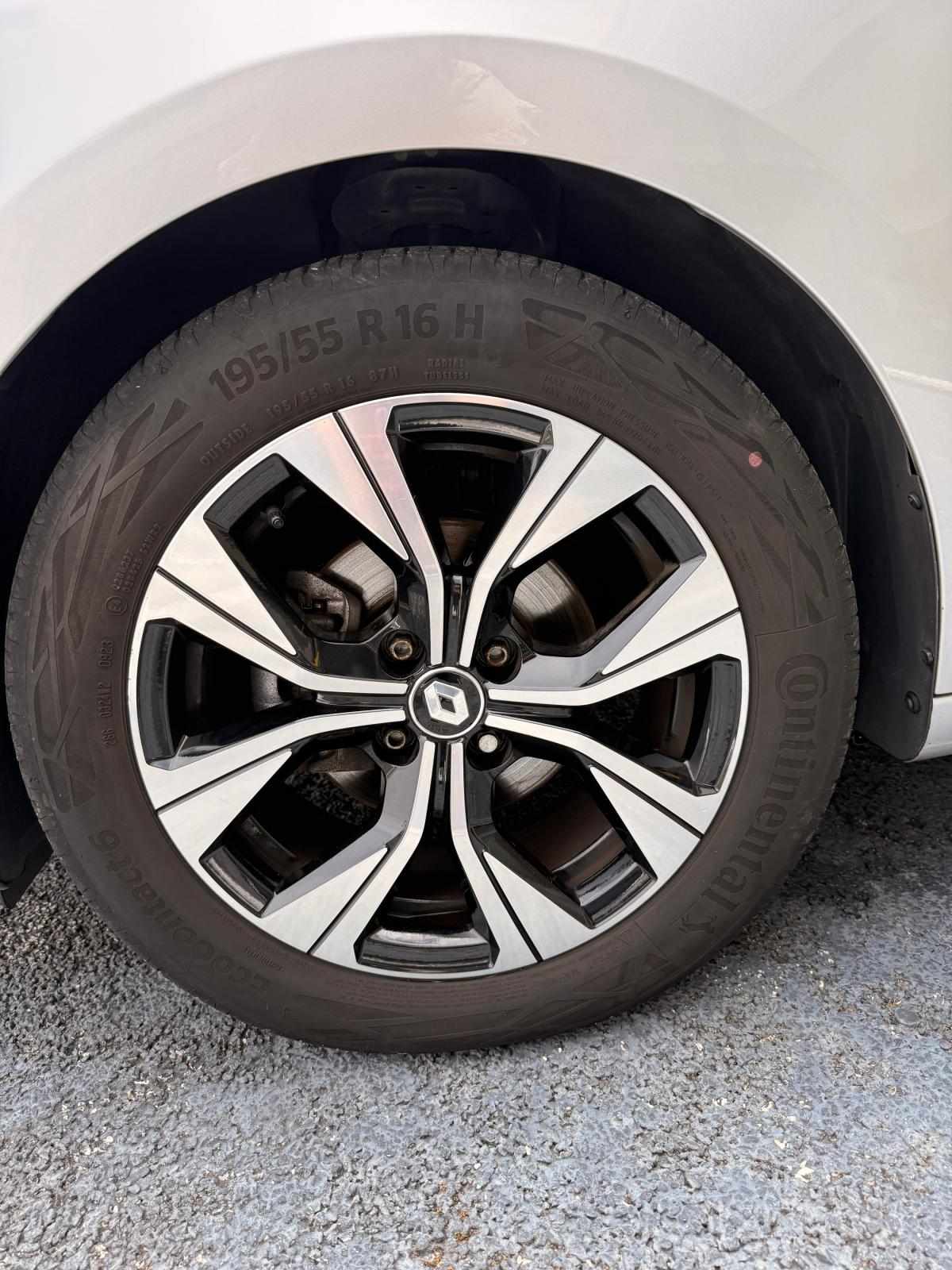 renault-clio-2023-gpl-999cc