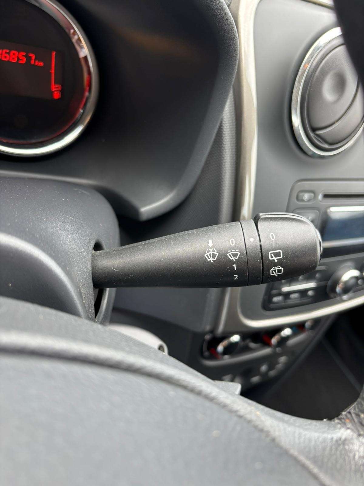 dacia-sandero-2015-gasolina-898cc