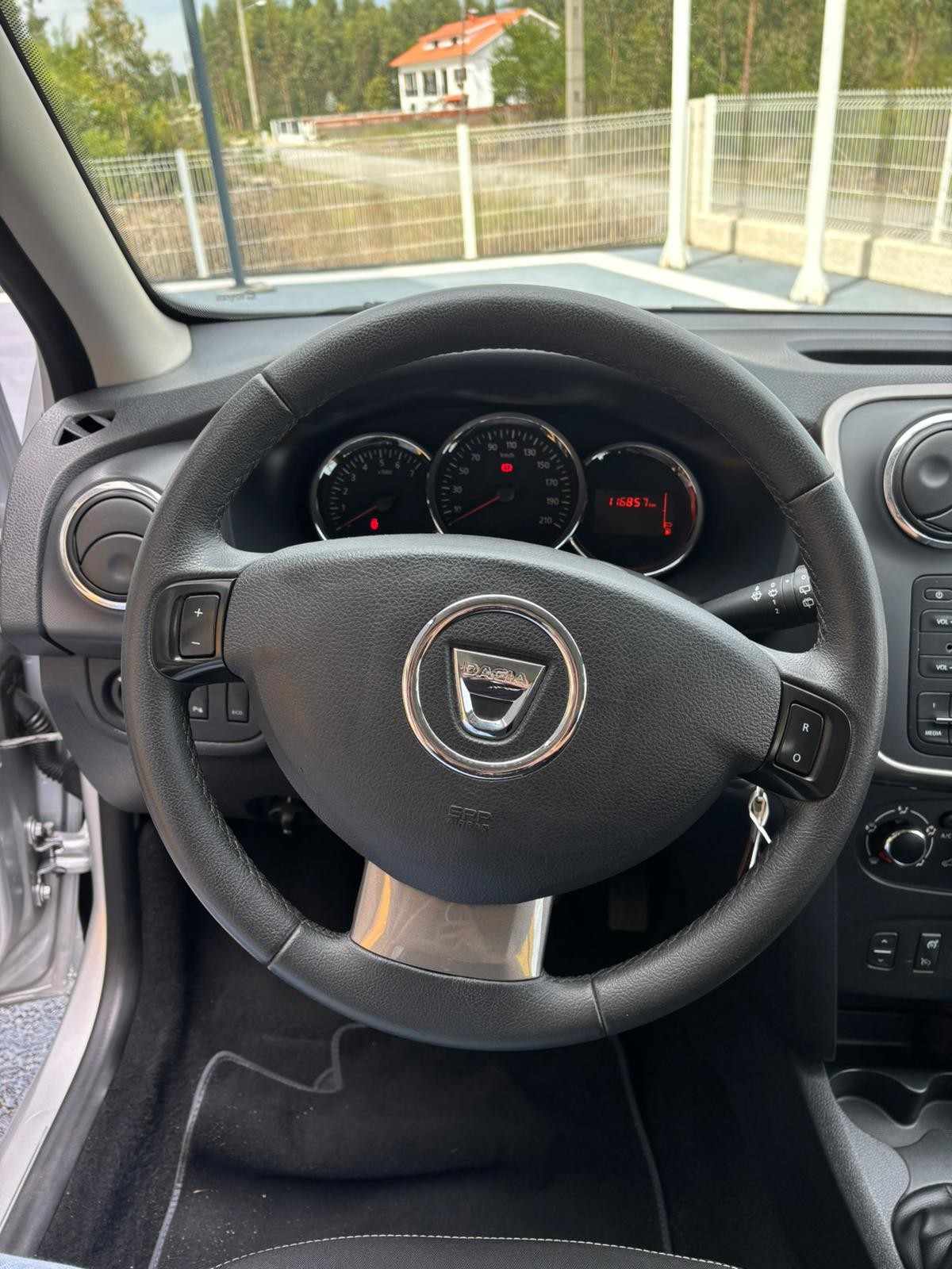 dacia-sandero-2015-gasolina-898cc
