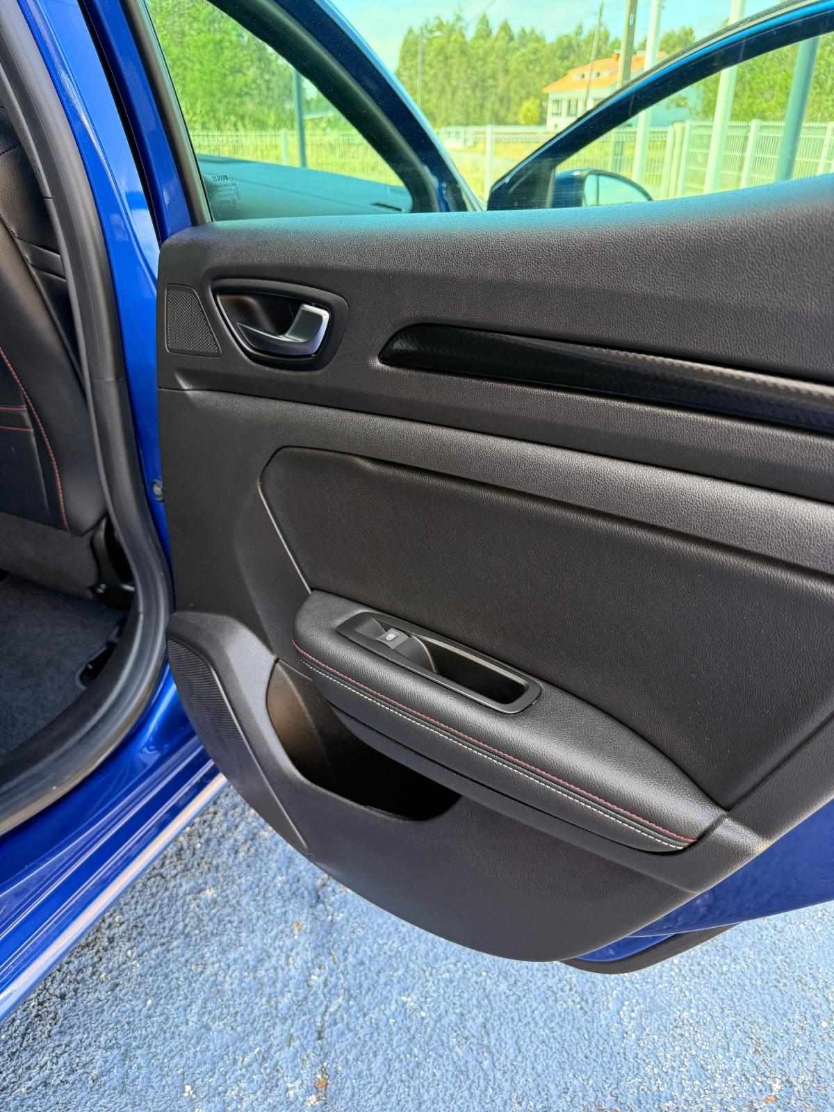 renault-megane-2021-hibrido-a-gasolina-1598cc