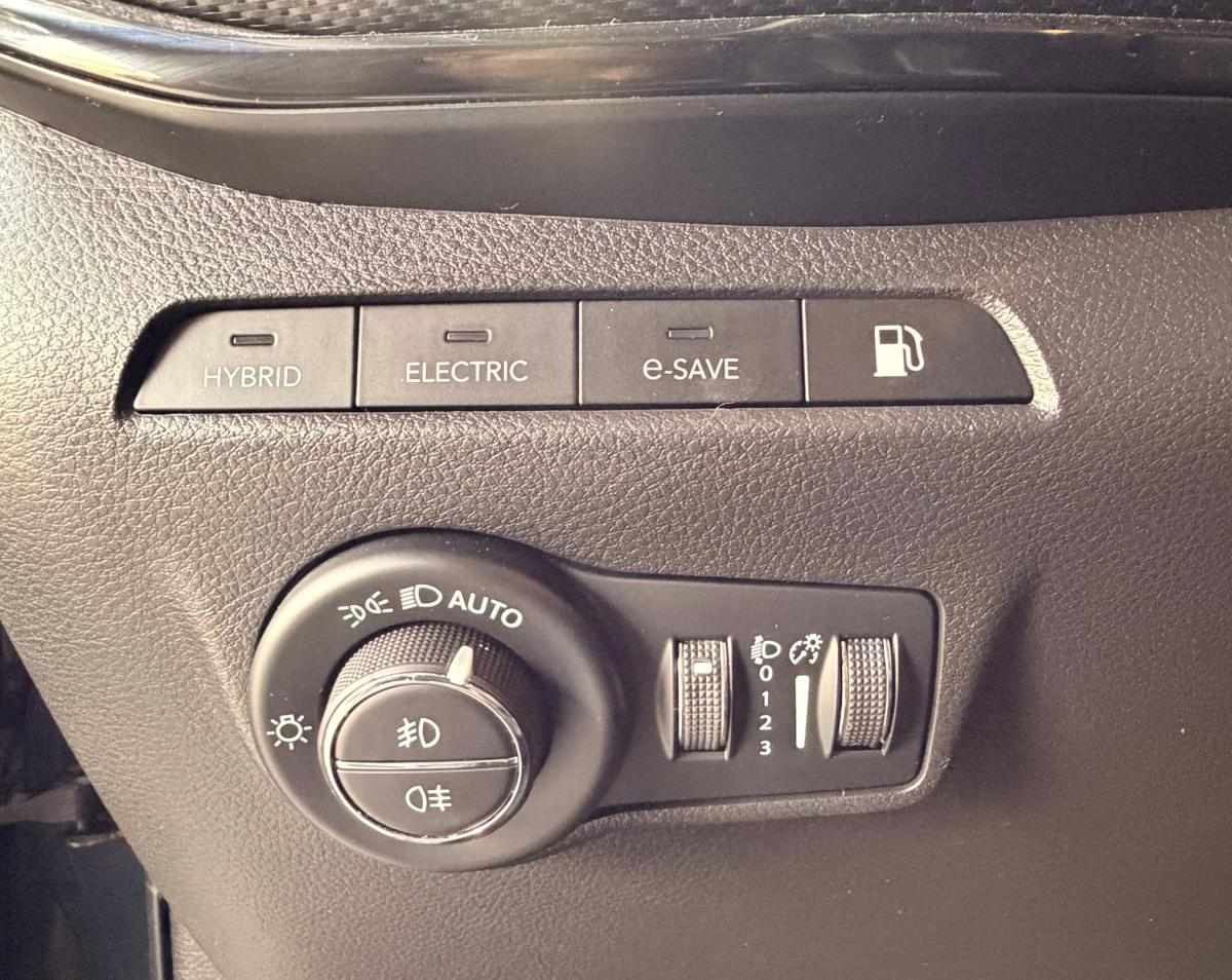 jeep-compass-2023-hibrido-a-gasolina-1332cc