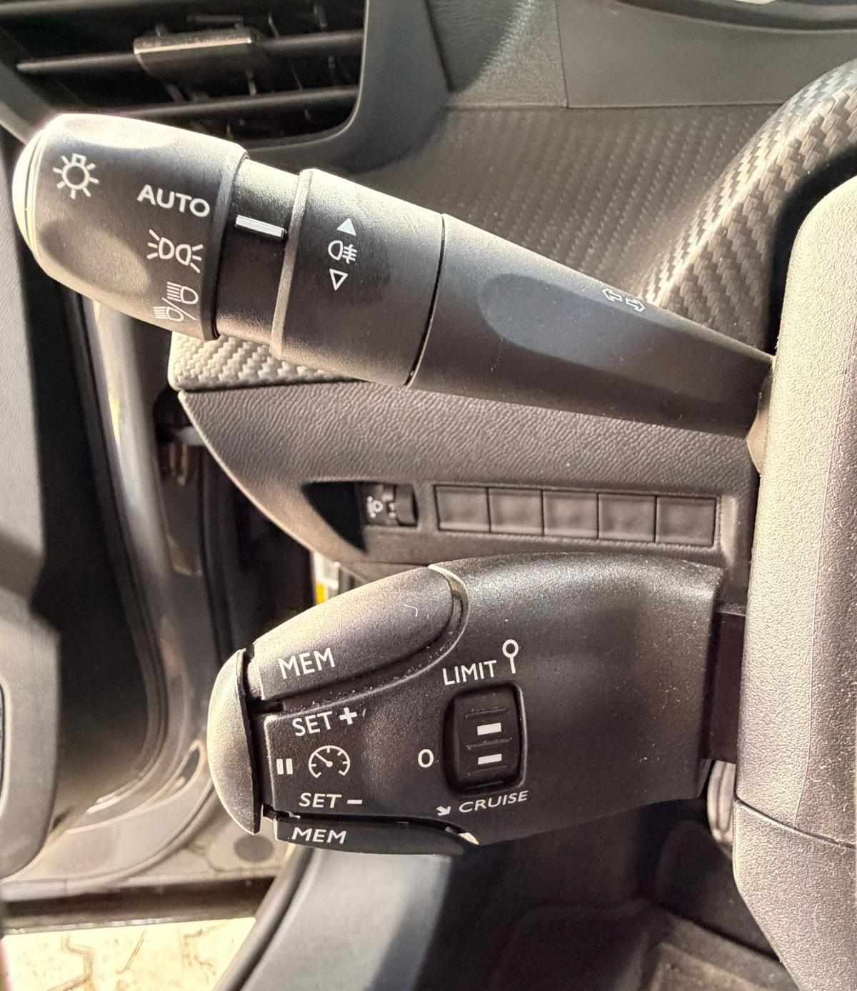 peugeot-2008-2025-gasolina-1199cc