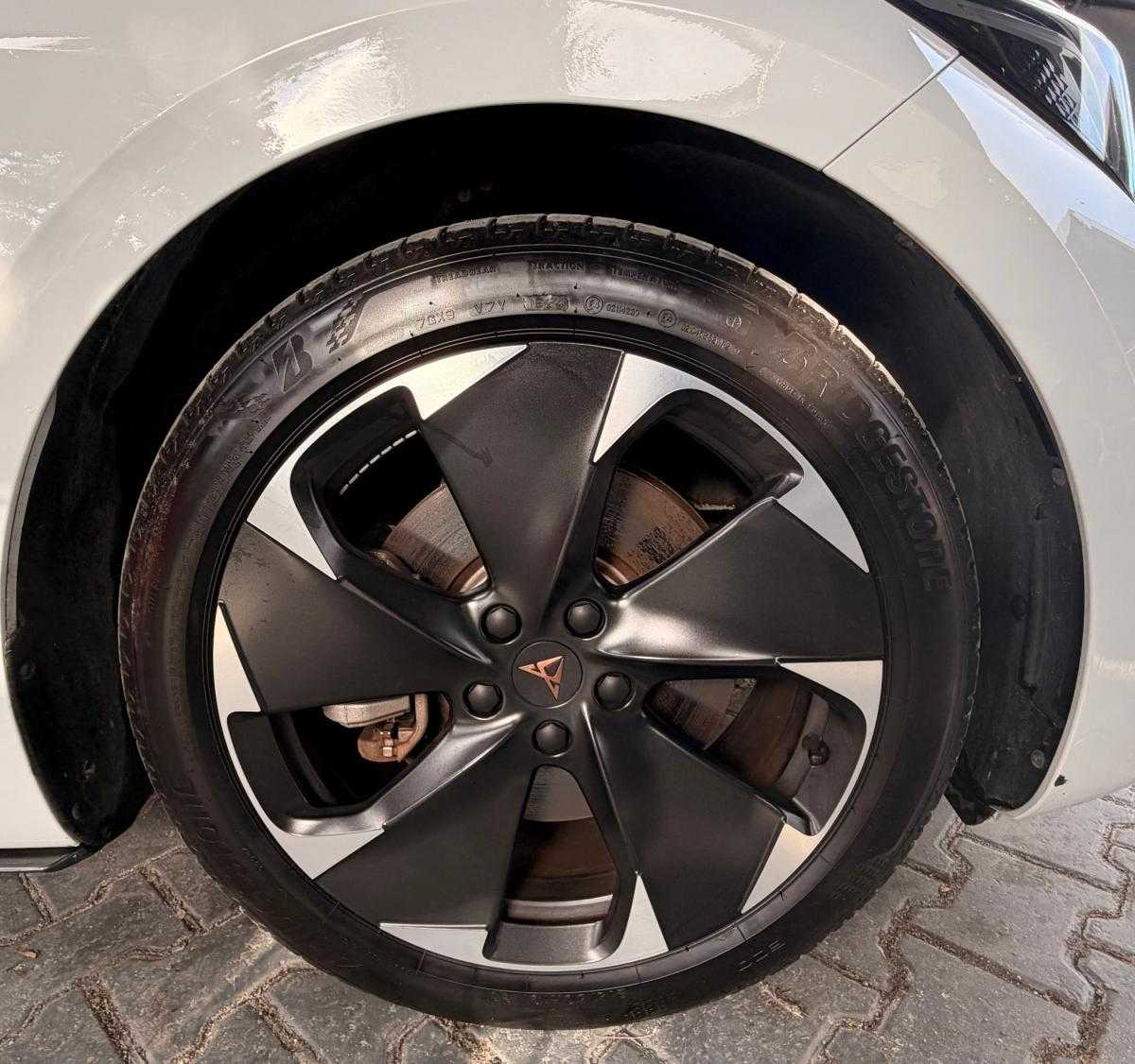 cupra-born-2023-eletrico-0cc
