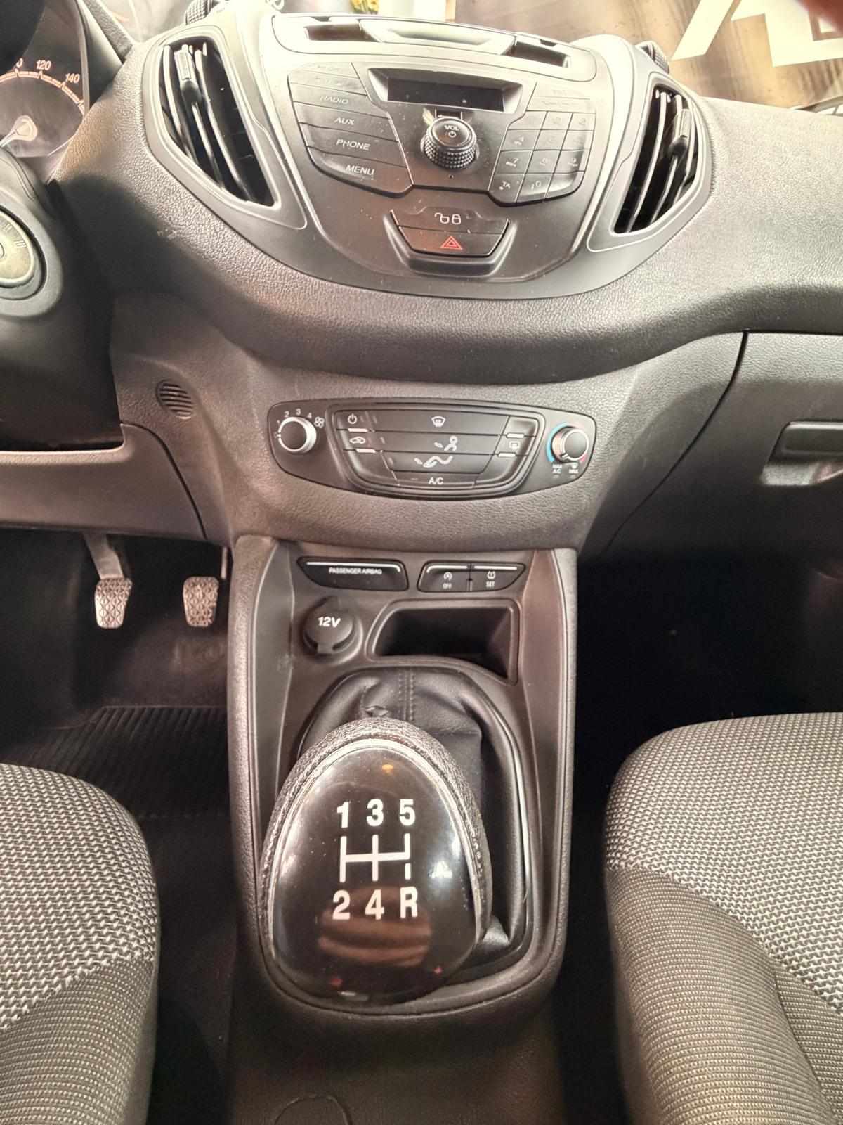 ford-tourneo-courier-2016-gasolina-998cc