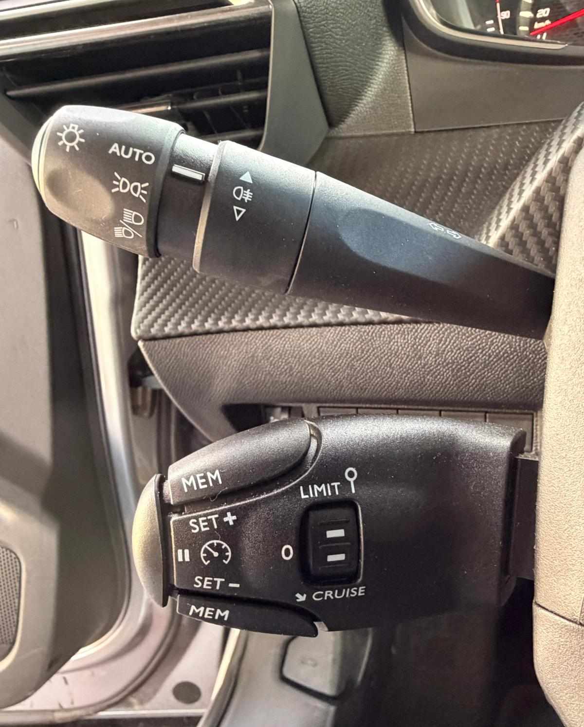 peugeot-2008-2025-gasolina-1199cc