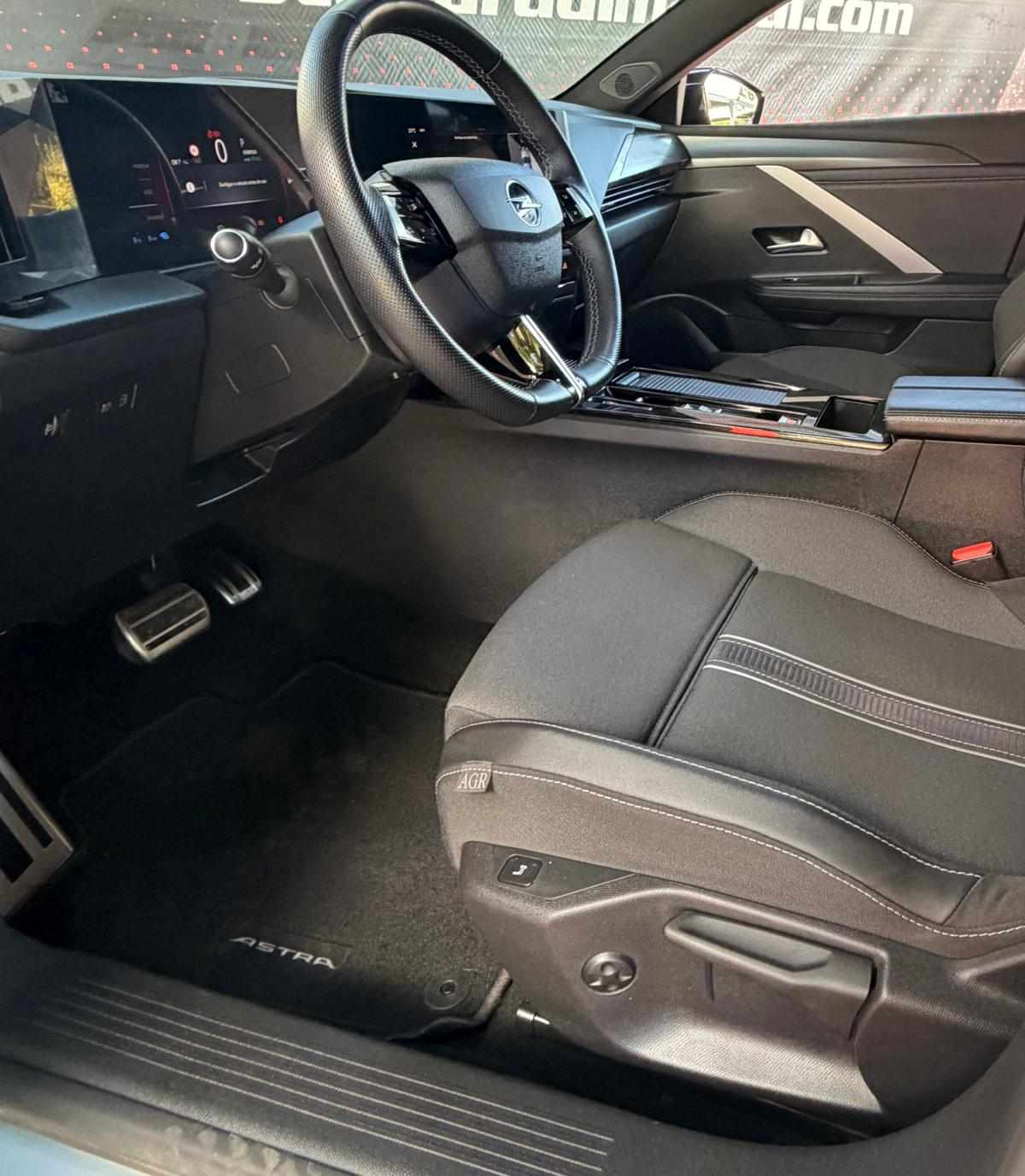 opel-astra-2024-hibrido-a-gasolina-1598cc