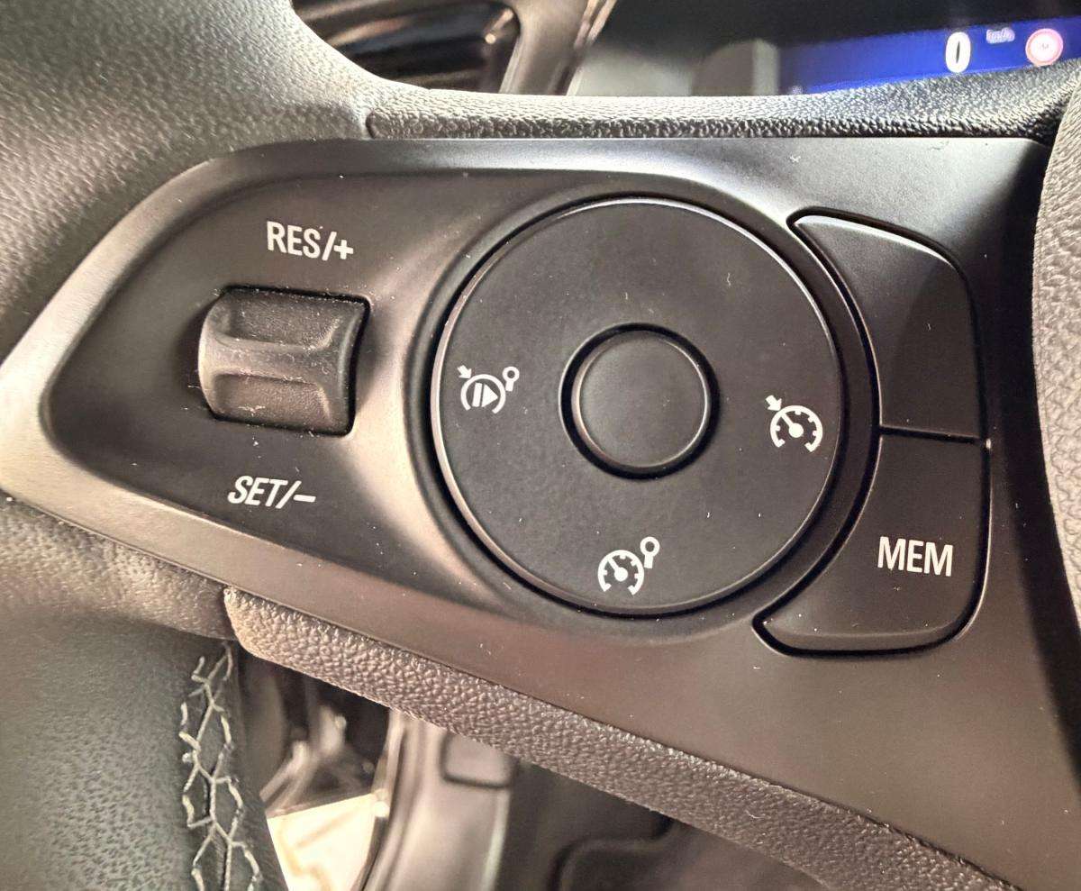 opel-corsa-2025-hibrido-a-gasolina-1199cc