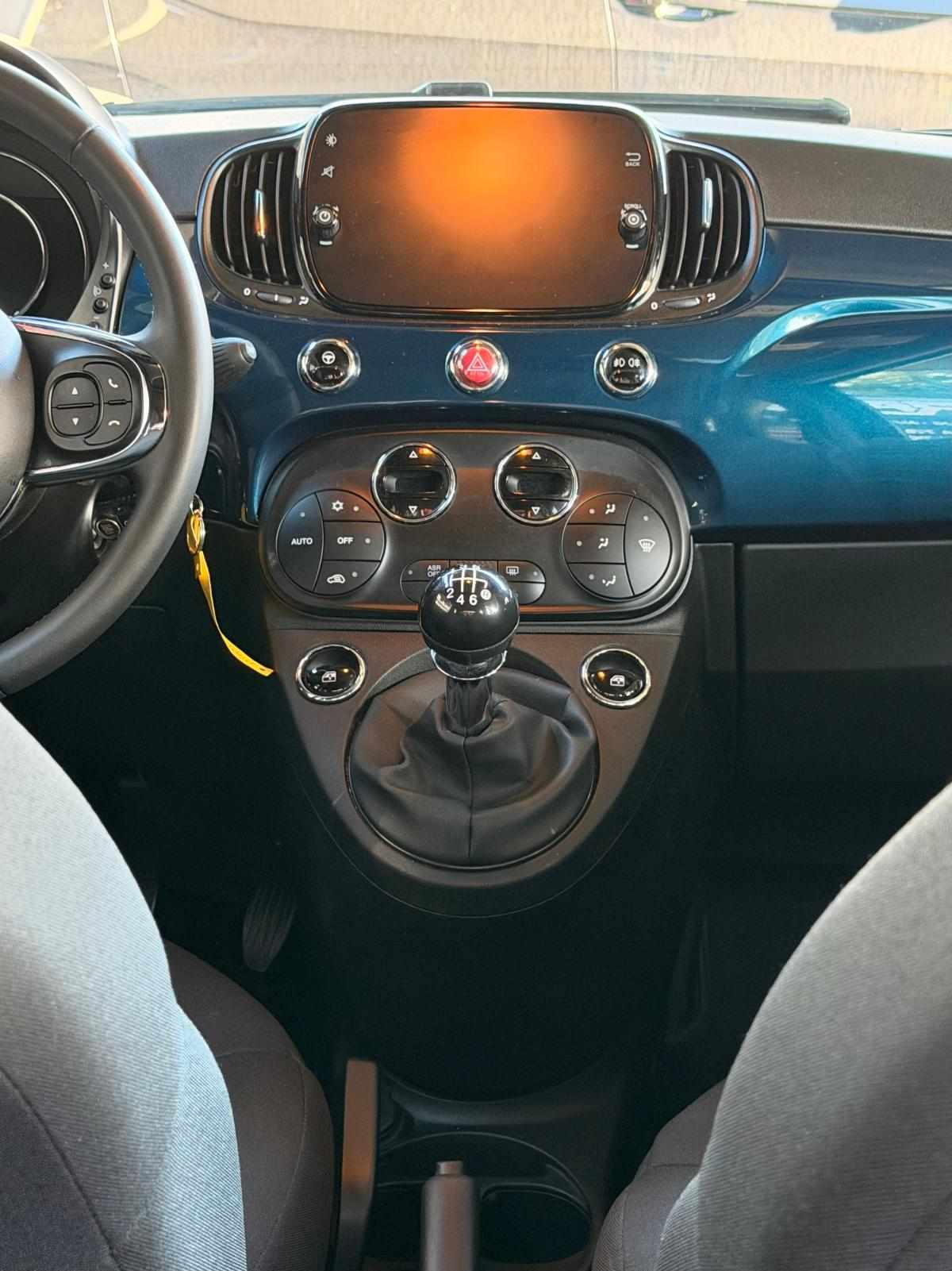 fiat-500-2024-hibrido-a-gasolina-999cc