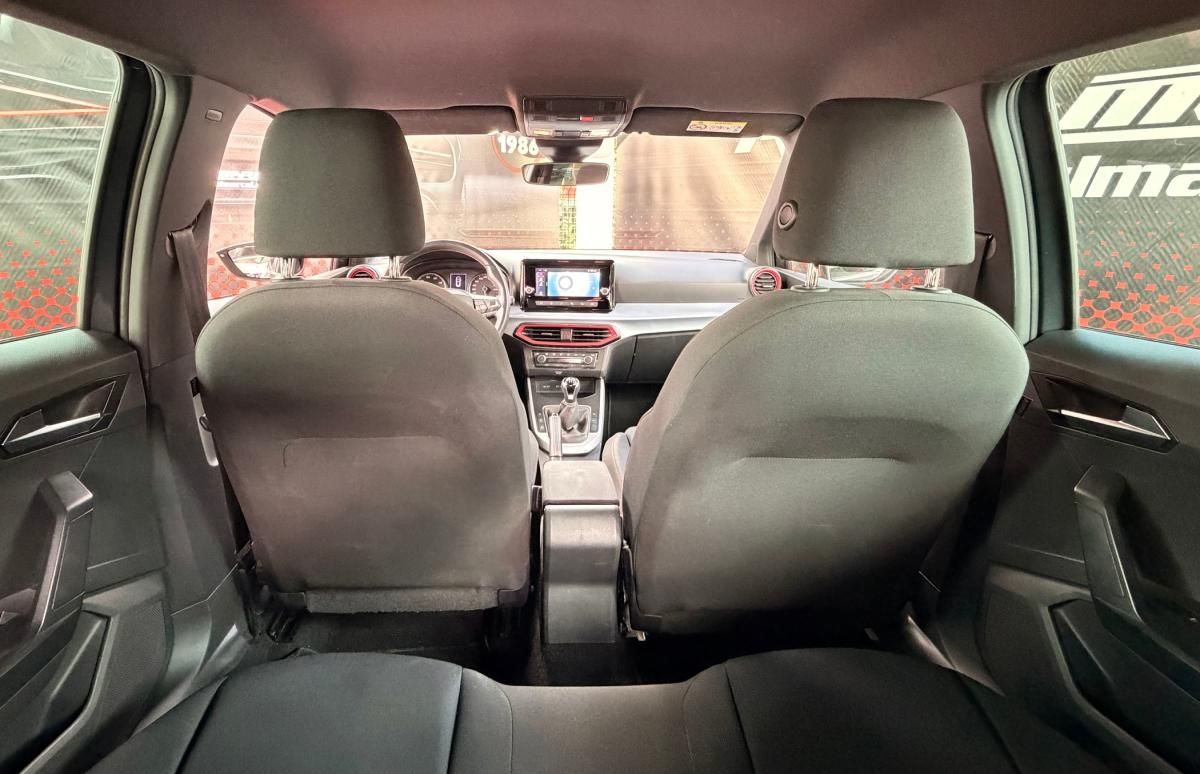 seat-arona-2023-gasolina-999cc