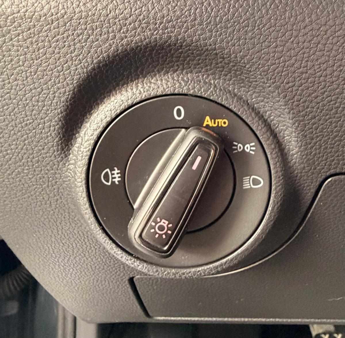 seat-arona-2023-gasolina-999cc