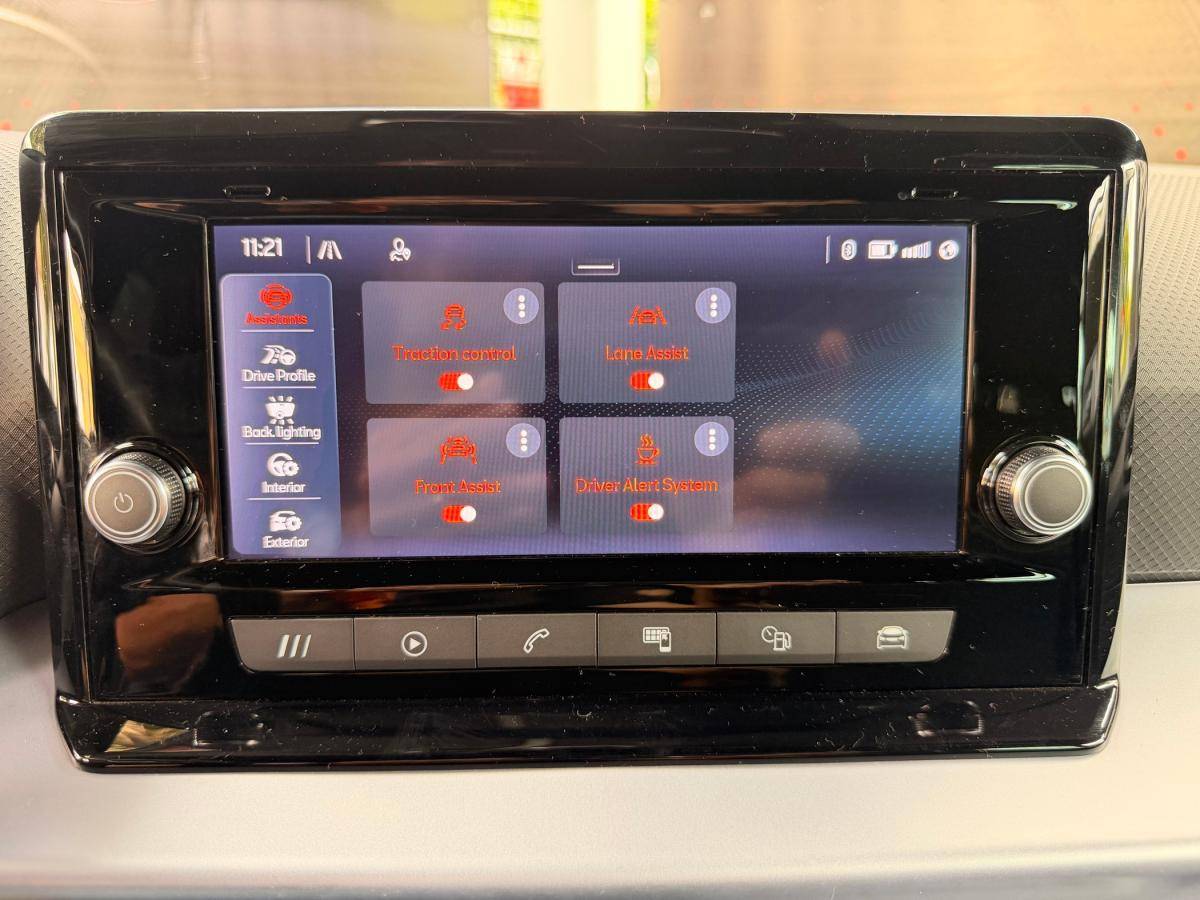 seat-arona-2023-gasolina-999cc