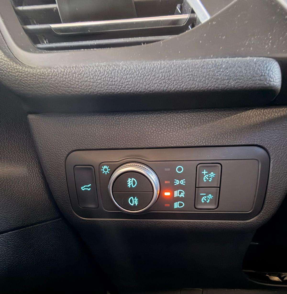 ford-kuga-2023-gasolina-1499cc