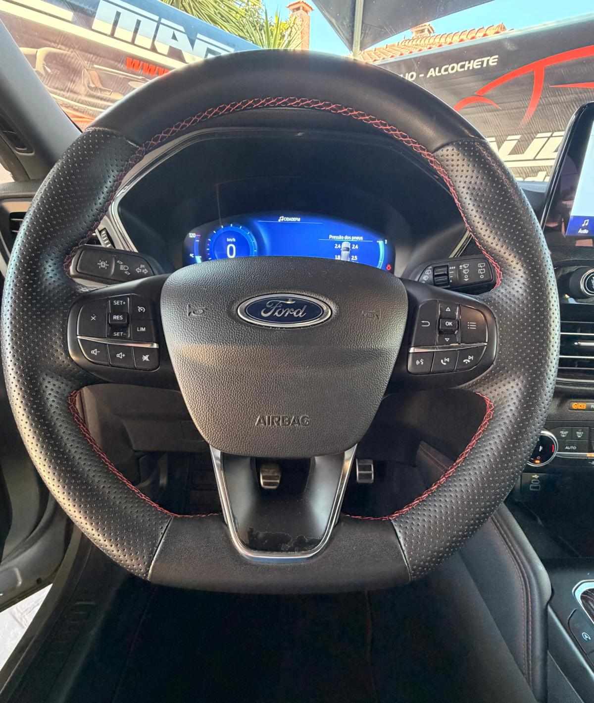ford-kuga-2023-gasolina-1499cc