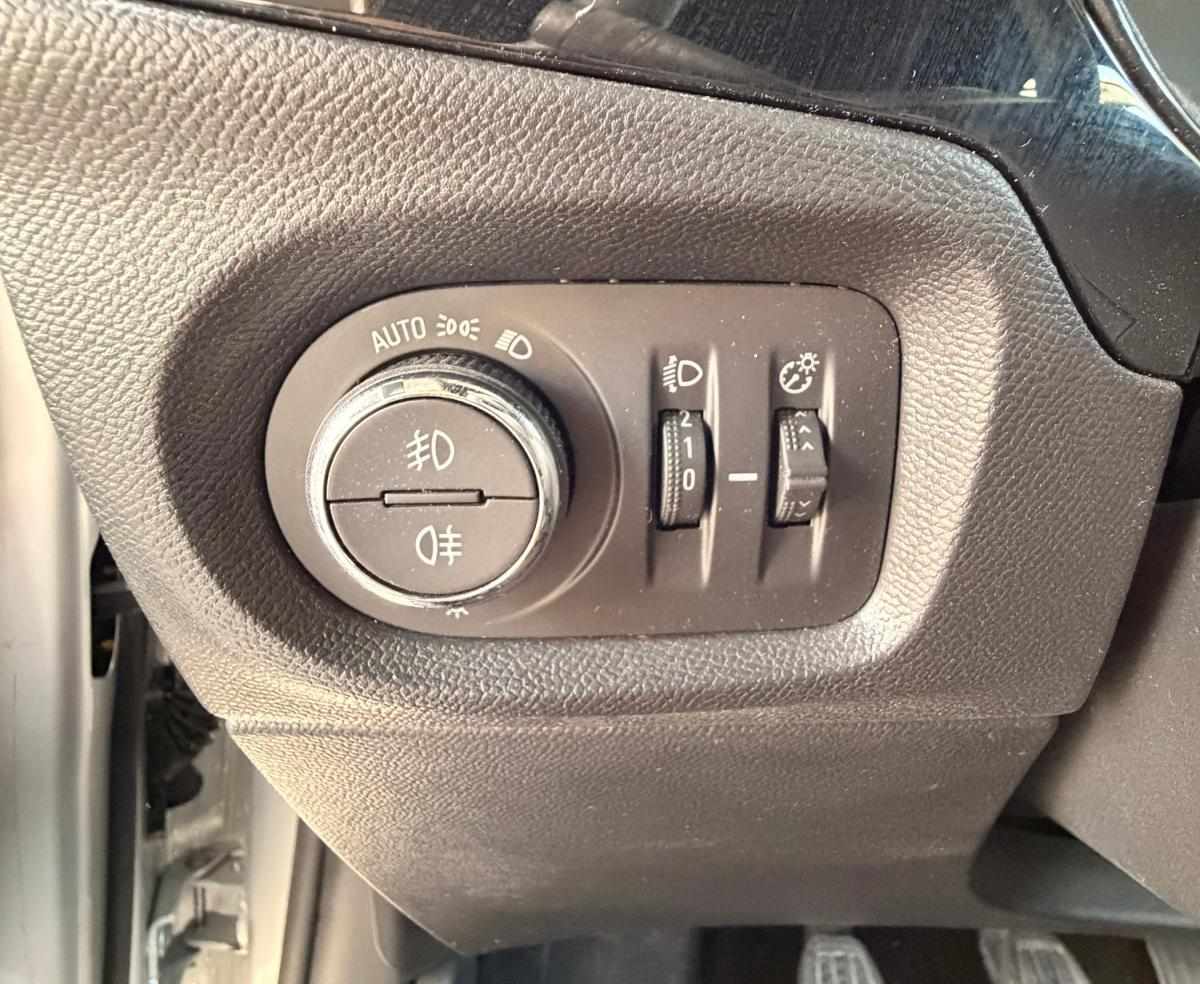 opel-corsa-2024-gasolina-1199cc