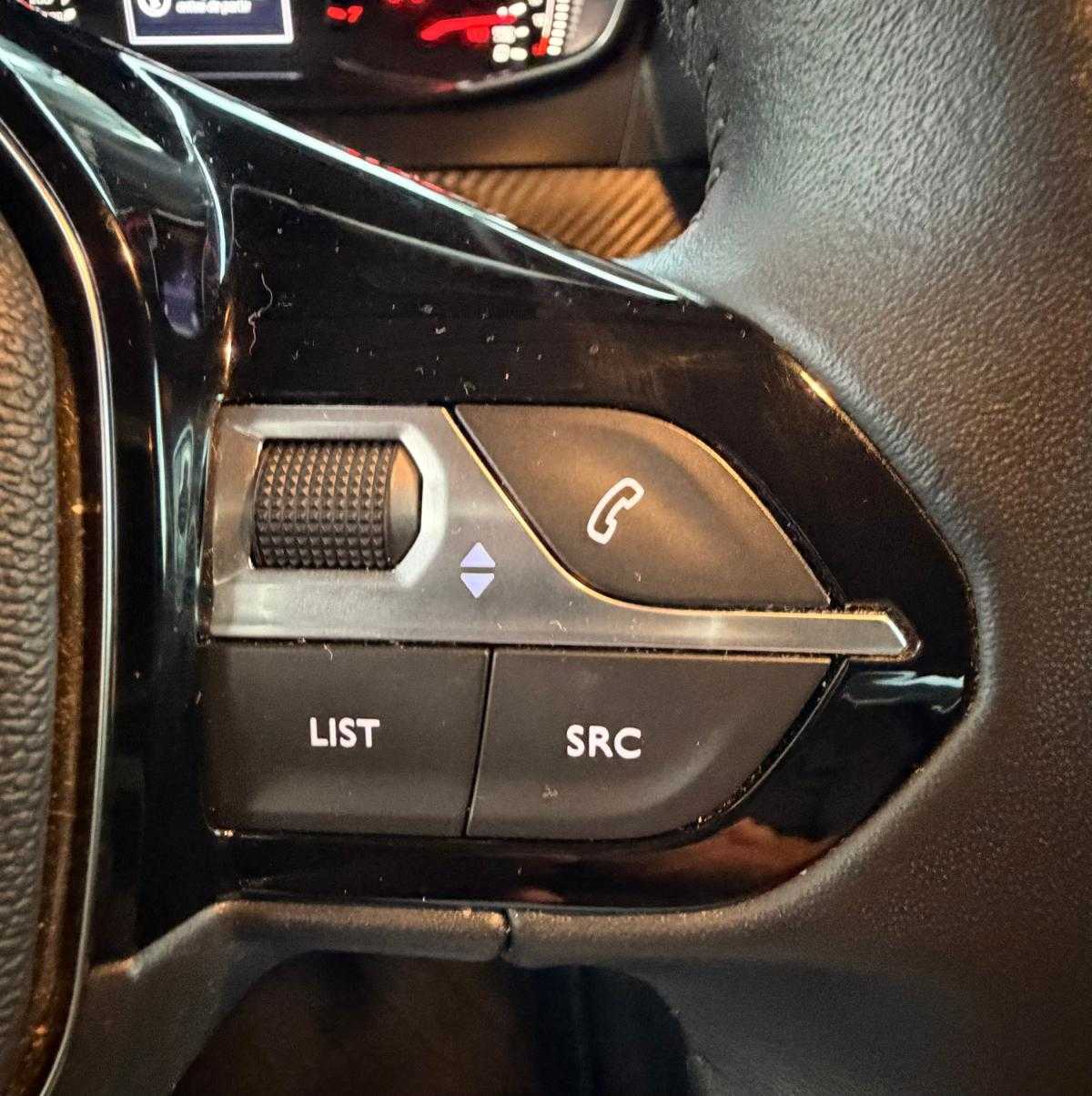 peugeot-208-2024-gasolina-1199cc