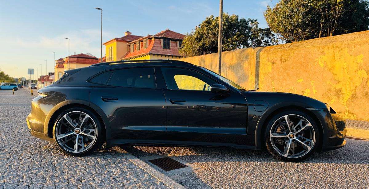 porsche-taycan-2022-eletrico-0cc