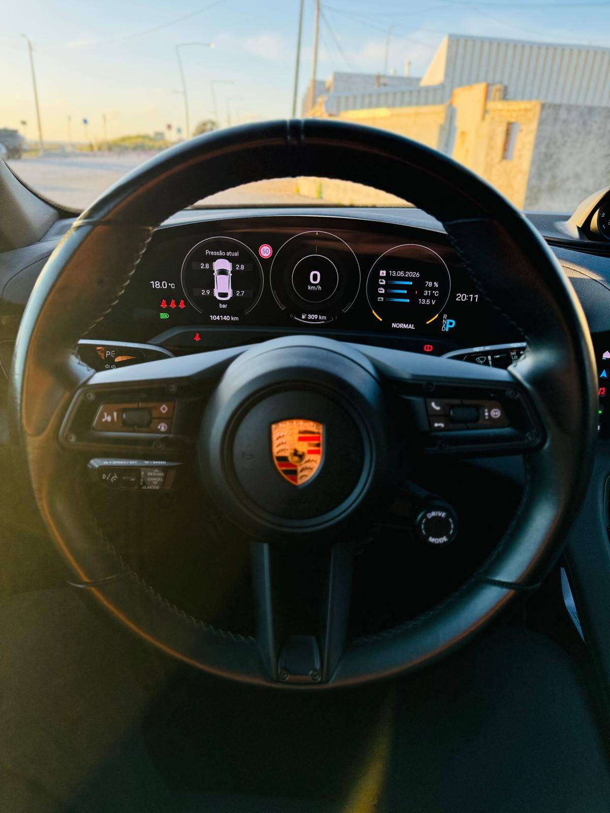porsche-taycan-2022-eletrico-0cc