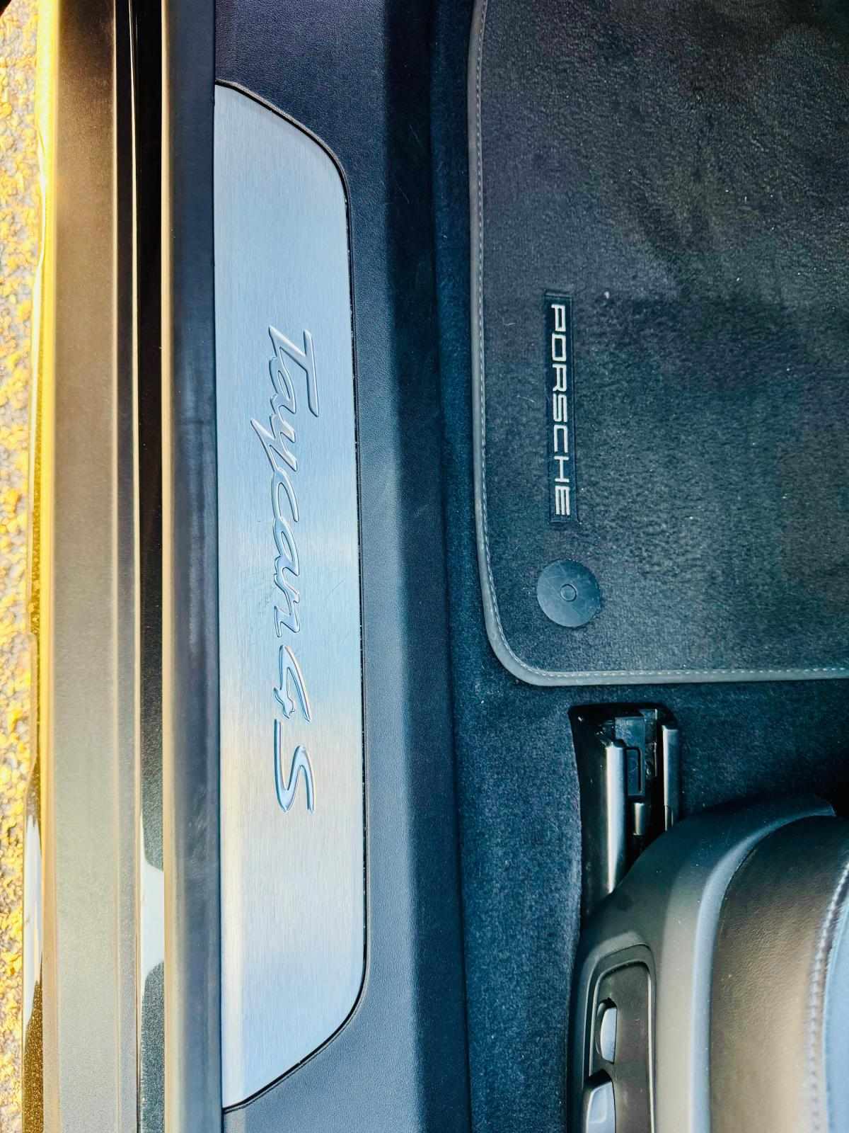 porsche-taycan-2022-eletrico-0cc