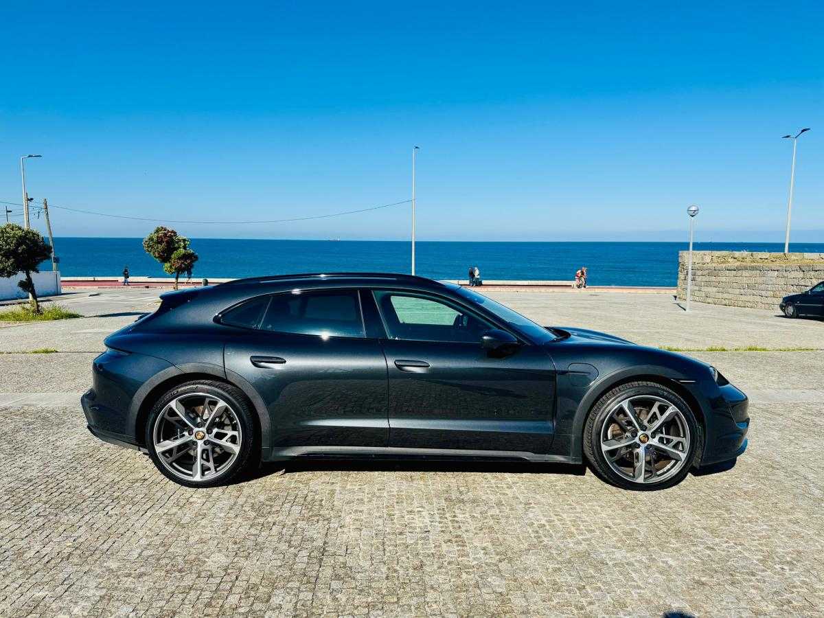 porsche-taycan-2022-eletrico-0cc