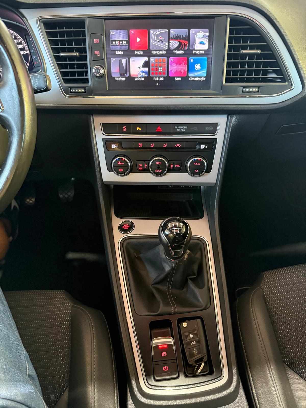 seat-leon-1-6-tdi-2018-diesel-1598cc