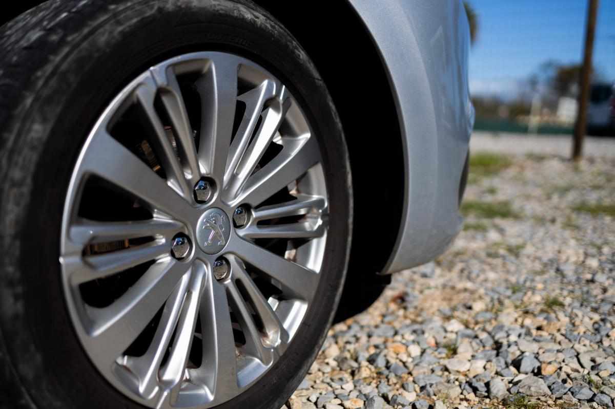 peugeot-208-1-2-vti-2018-gasolina-1199cc