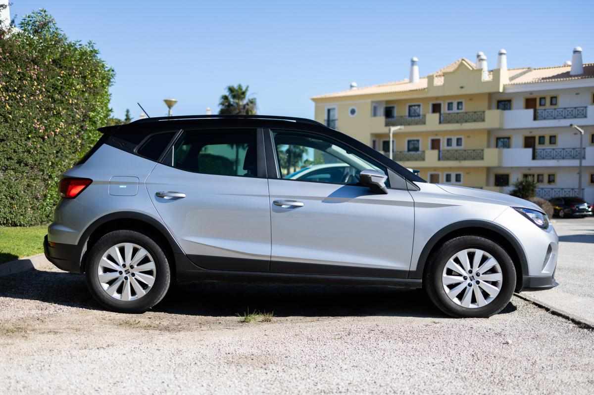 seat-arona-1-0-tsi-2022-gasolina-999cc