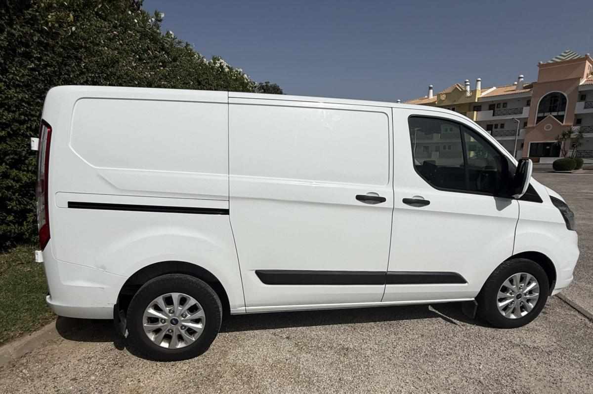 ford-transit-custom-2-0-130cv-2022-diesel-1995cc