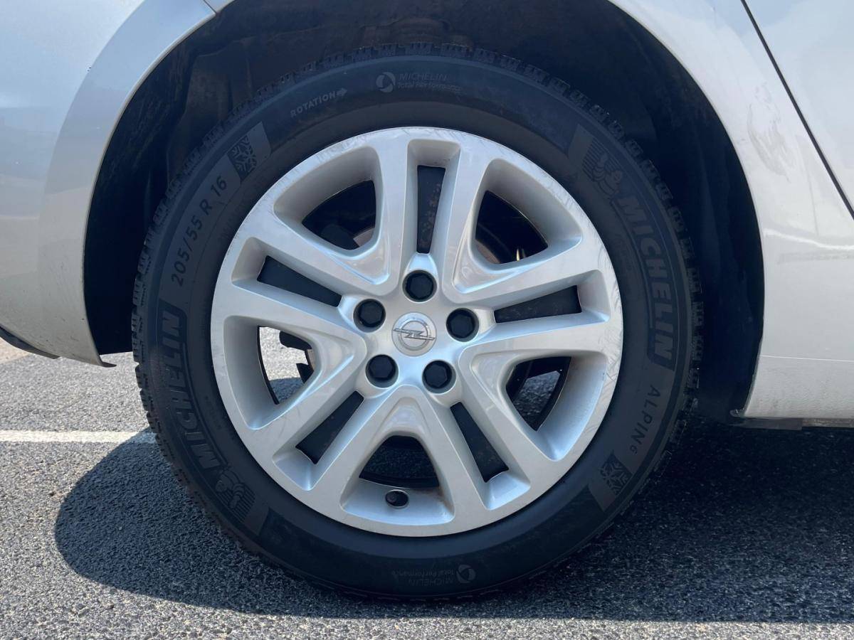 opel-astra-2019-diesel-1598cc
