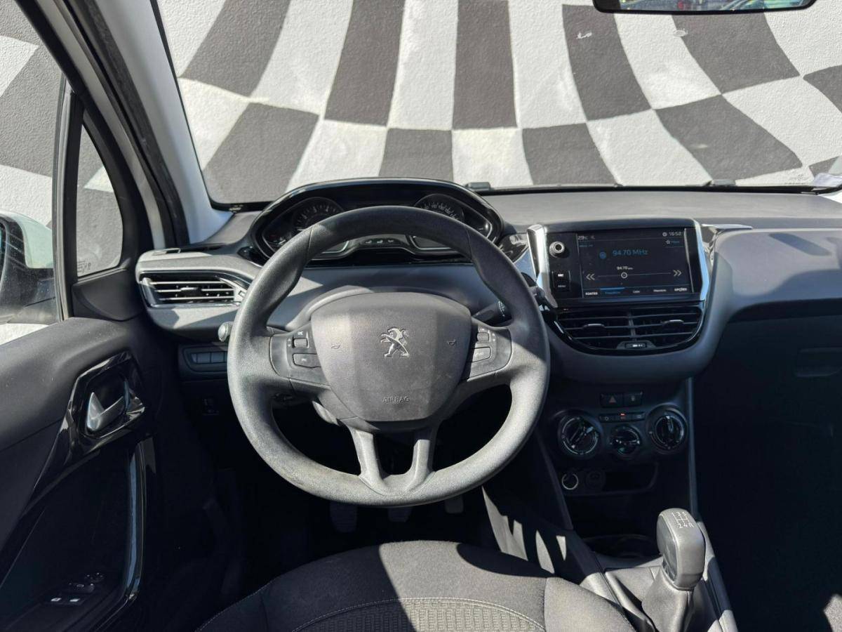 peugeot-208-2019-gasolina-1199cc
