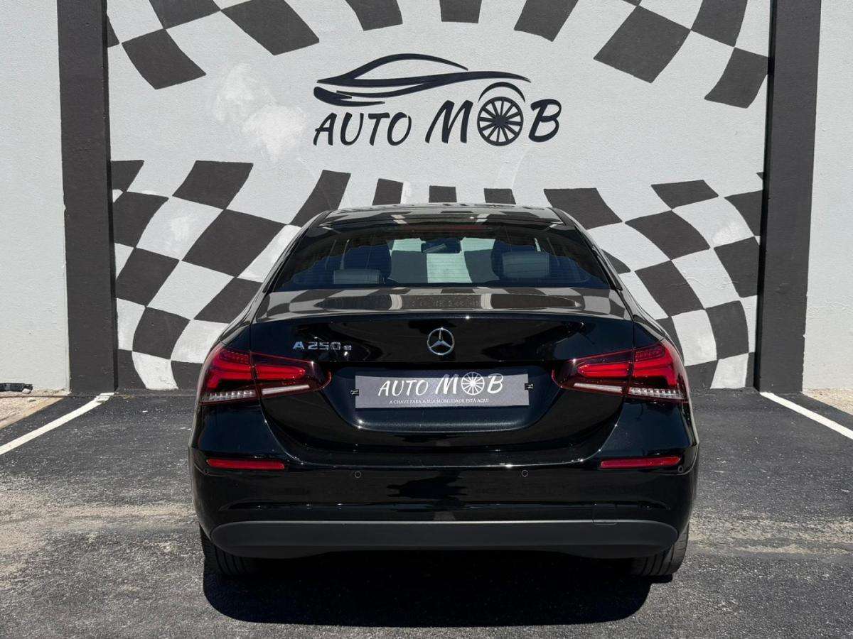 mercedes-benz-classe-a-2022-hibrido-1332cc