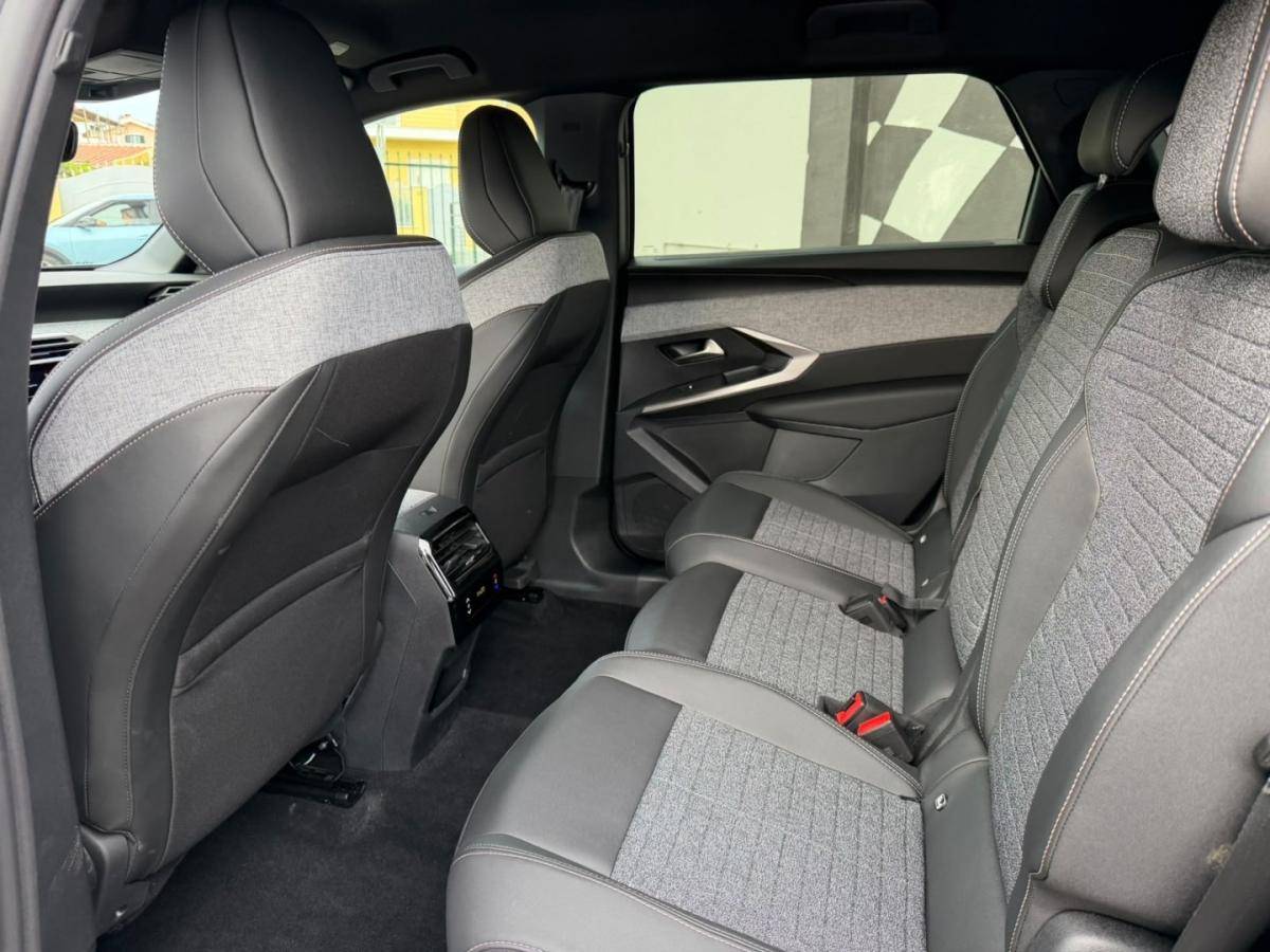 peugeot-5008-2025-hibrido-1200cc