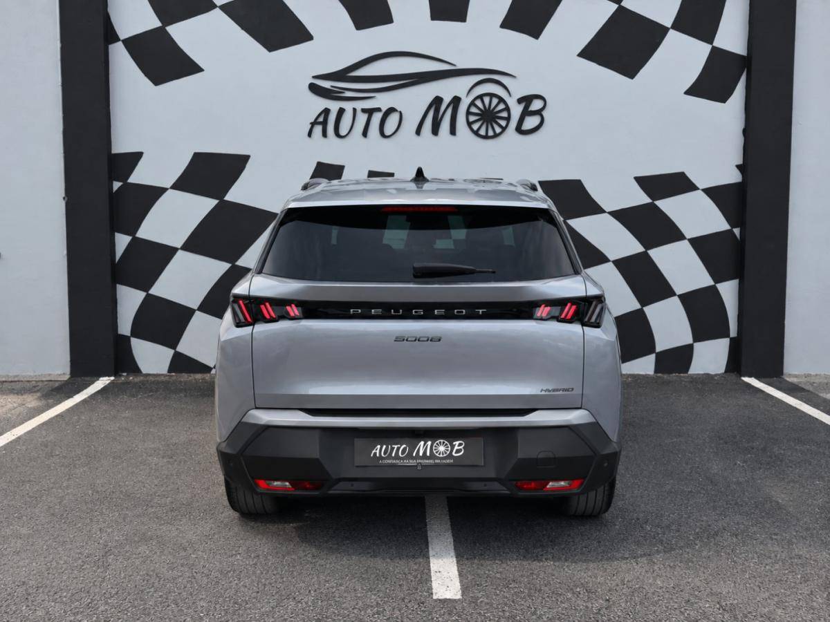 peugeot-5008-2025-hibrido-1200cc